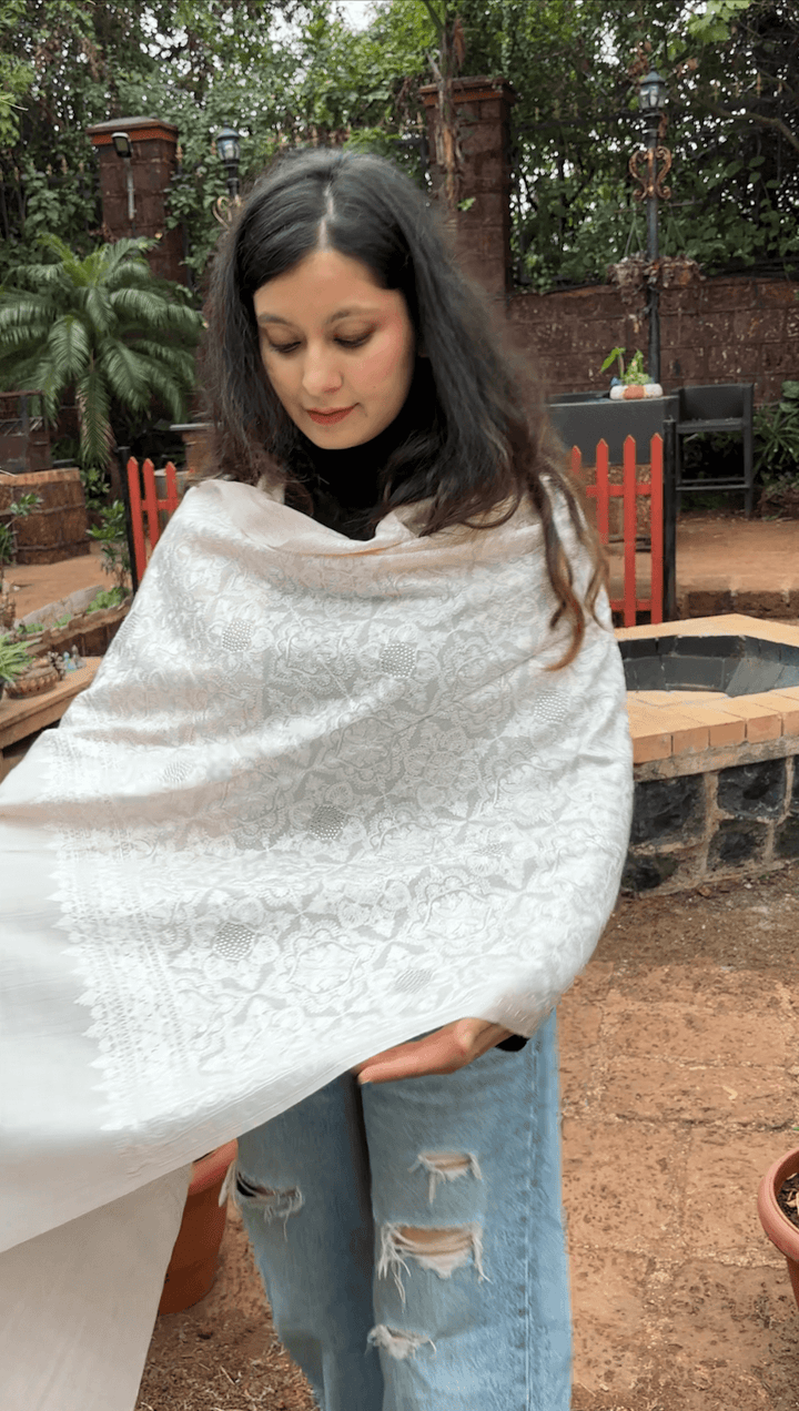 Baby Pink Aari 100% Fine Wool Stole -192