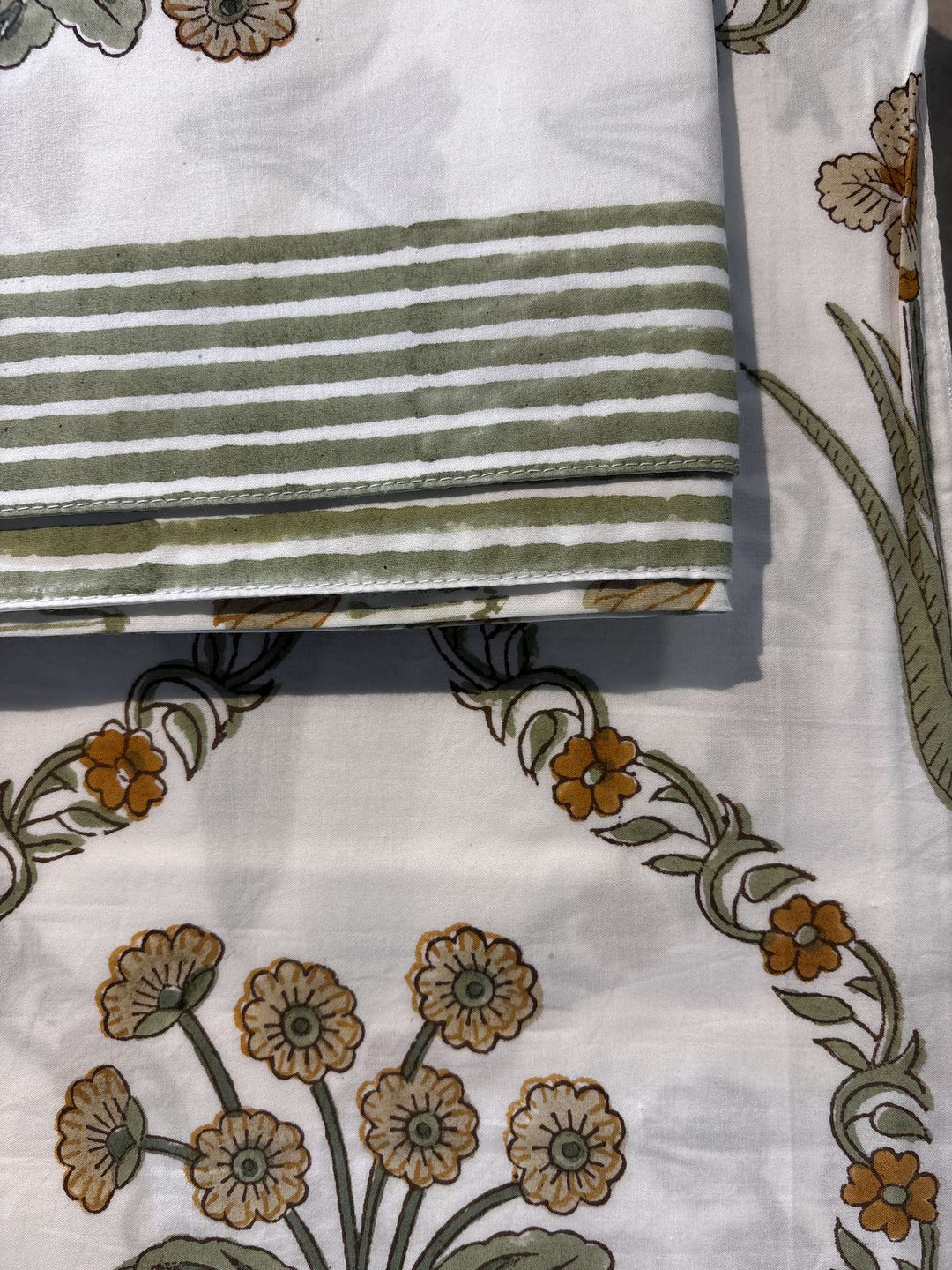 Gulnaar Edit Luxury King Size (108 x 108 Inches) Bedsheet(Green)- 137