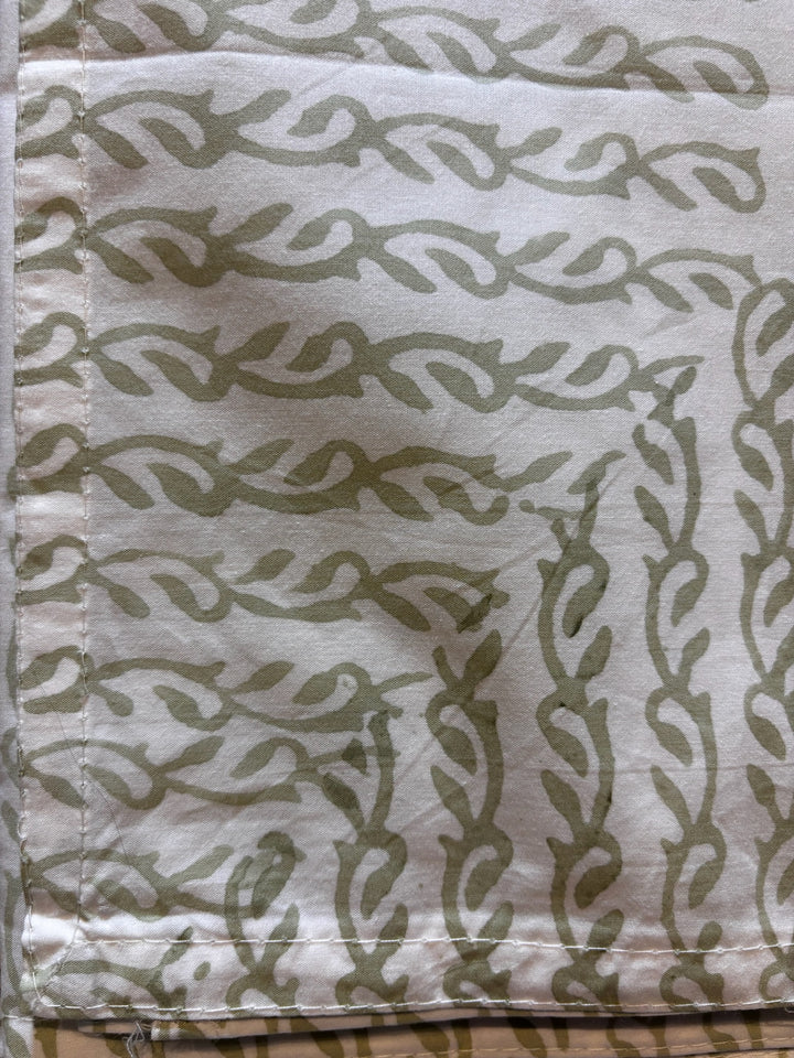 Gulnaar Edit Plus King Size(108 x 108 Inches) Bedsheet (Mint Green)- 140