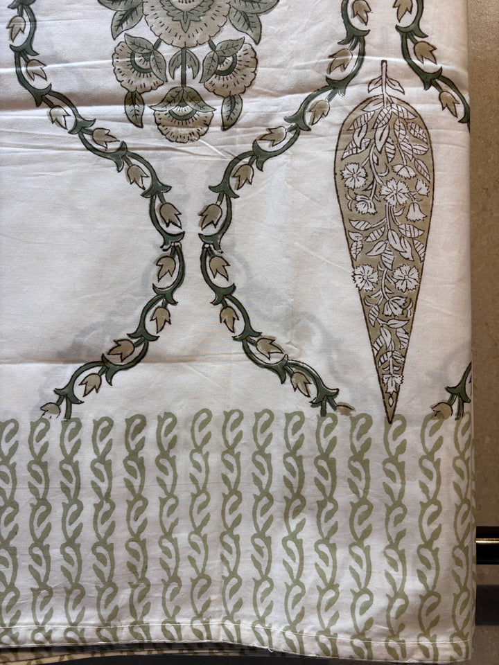 Gulnaar Edit Plus King Size(108 x 108 Inches) Bedsheet (Mint Green)- 140