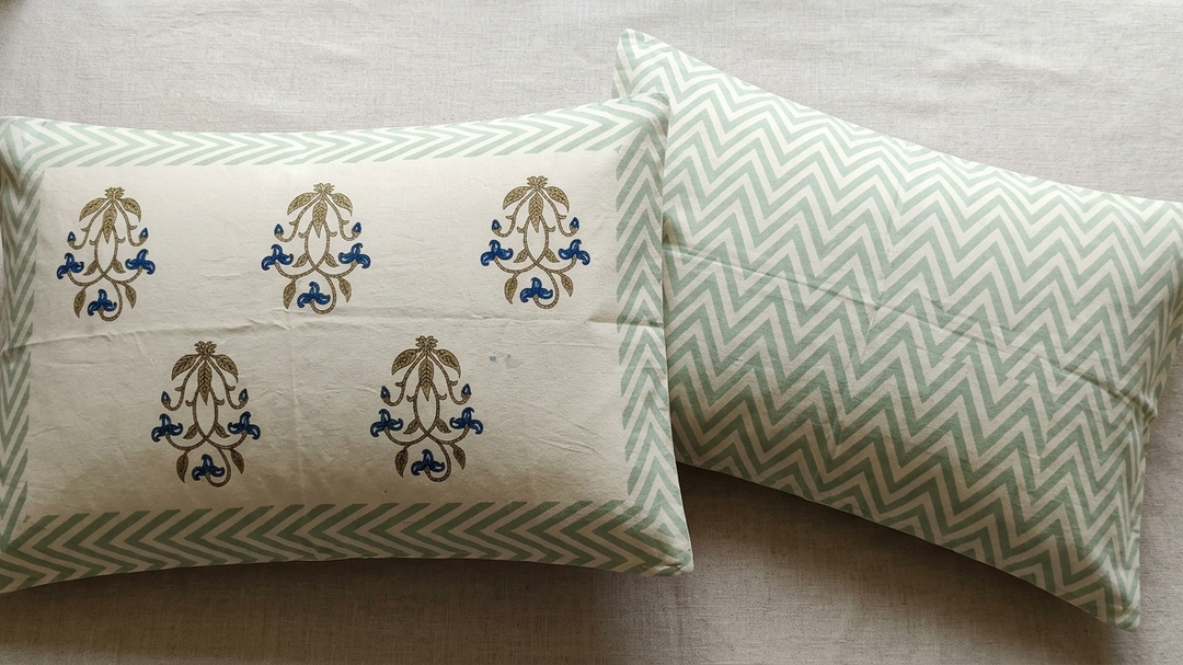 Gulnaar Royale Queen Size(90 x 108 Inches) Bedsheet (Green)- 104