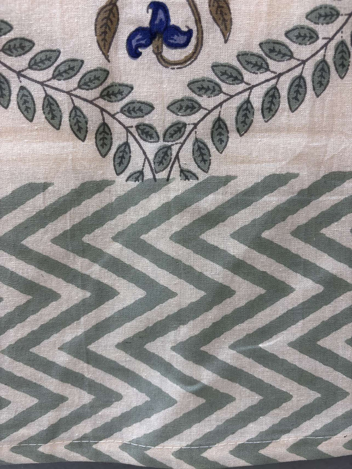 Gulnaar Royale Queen Size(90 x 108 Inches) Bedsheet (Green)- 104