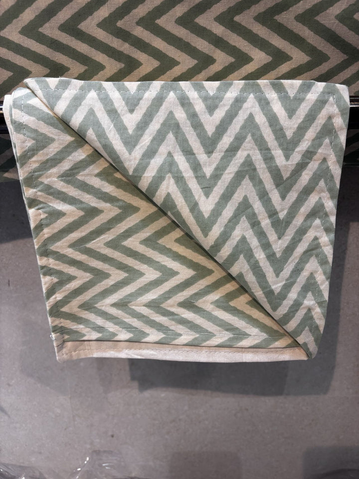 Gulnaar Royale Queen Size(90 x 108 Inches) Bedsheet (Green)- 104
