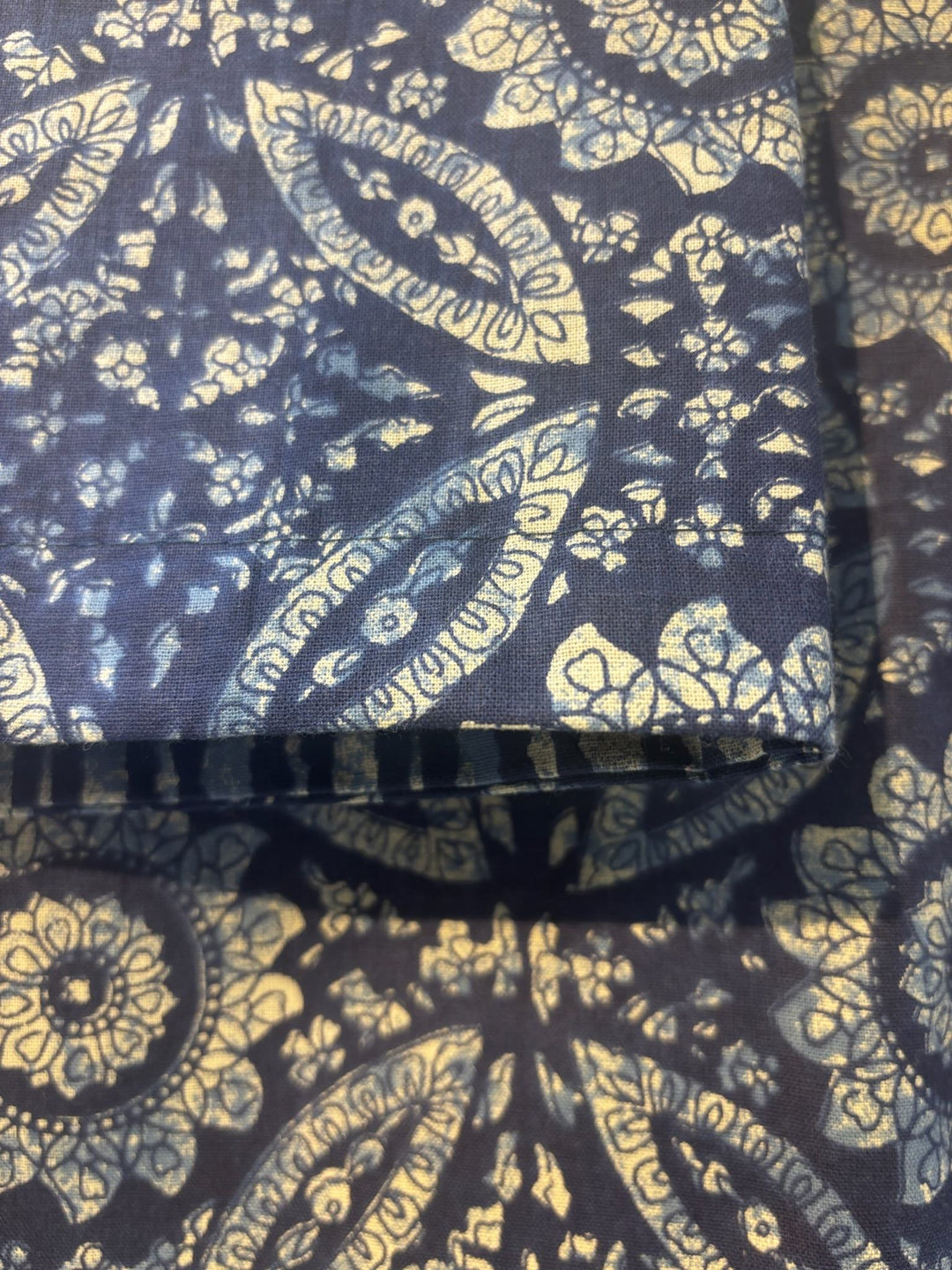 Gulnaar Royale Elite Queen Size (90 x 108 Inches) Bedsheet (Indigo)- 109