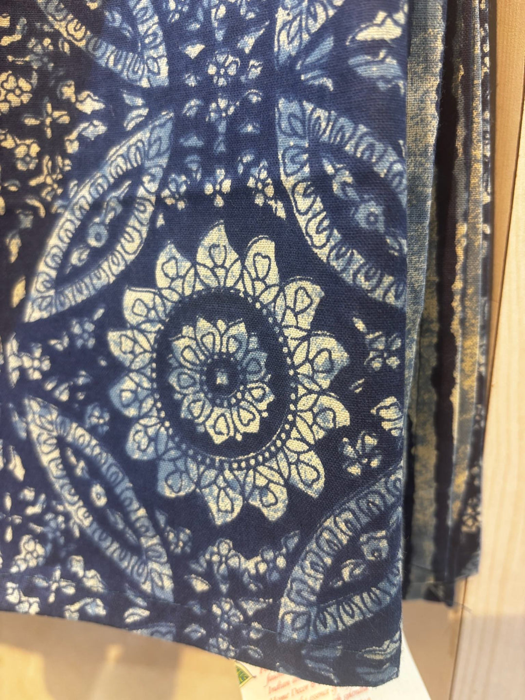 Gulnaar Royale Elite Queen Size (90 x 108 Inches) Bedsheet (Indigo)- 109