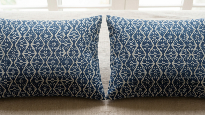 Gulnaar Royale Elite Queen Size (90 x 108 Inches)Indigo Bedsheet (Blue)- 110