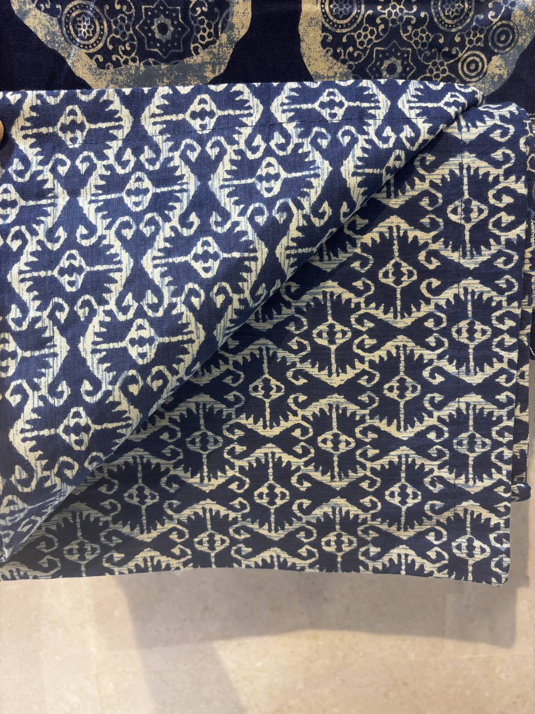 Gulnaar Royale Elite Queen Size (90 x 108 Inches)Indigo Bedsheet (Blue)- 110