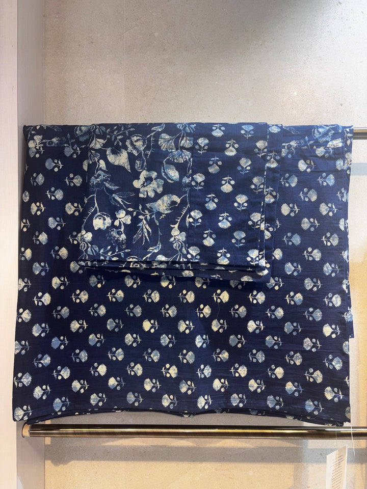 Gulnaar Royale Elite Queen Size (90 x 108 Inches) Bedsheet (Indigo)- 111