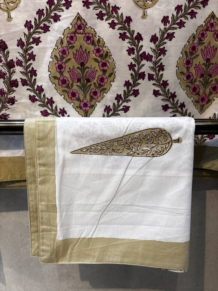 Gulnaar Edit Queen Size(90 x 108 Inches) Bedsheet (Multicolour)- 117
