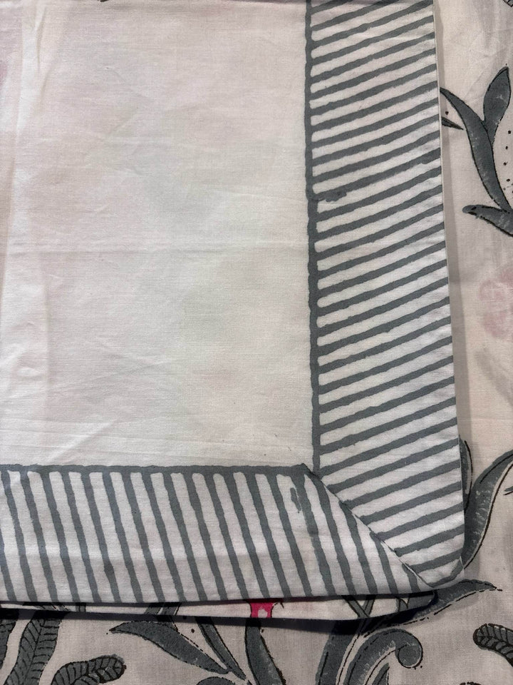 Gulnaar Edit Queen Size(90 x 108 Inches) Bedsheet (Multicolour)- 119
