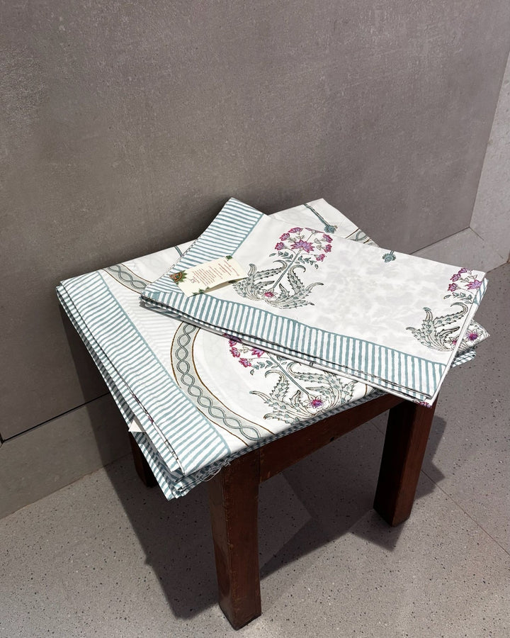 Gulnaar Edit Luxury Queen Size (90 x 108 Inches) Bedsheet (Lavender) - 120